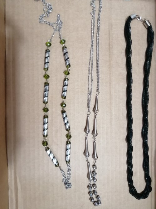 Collares
